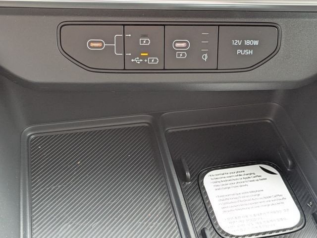 New 2026 Kia Carnival EX FWD image 24