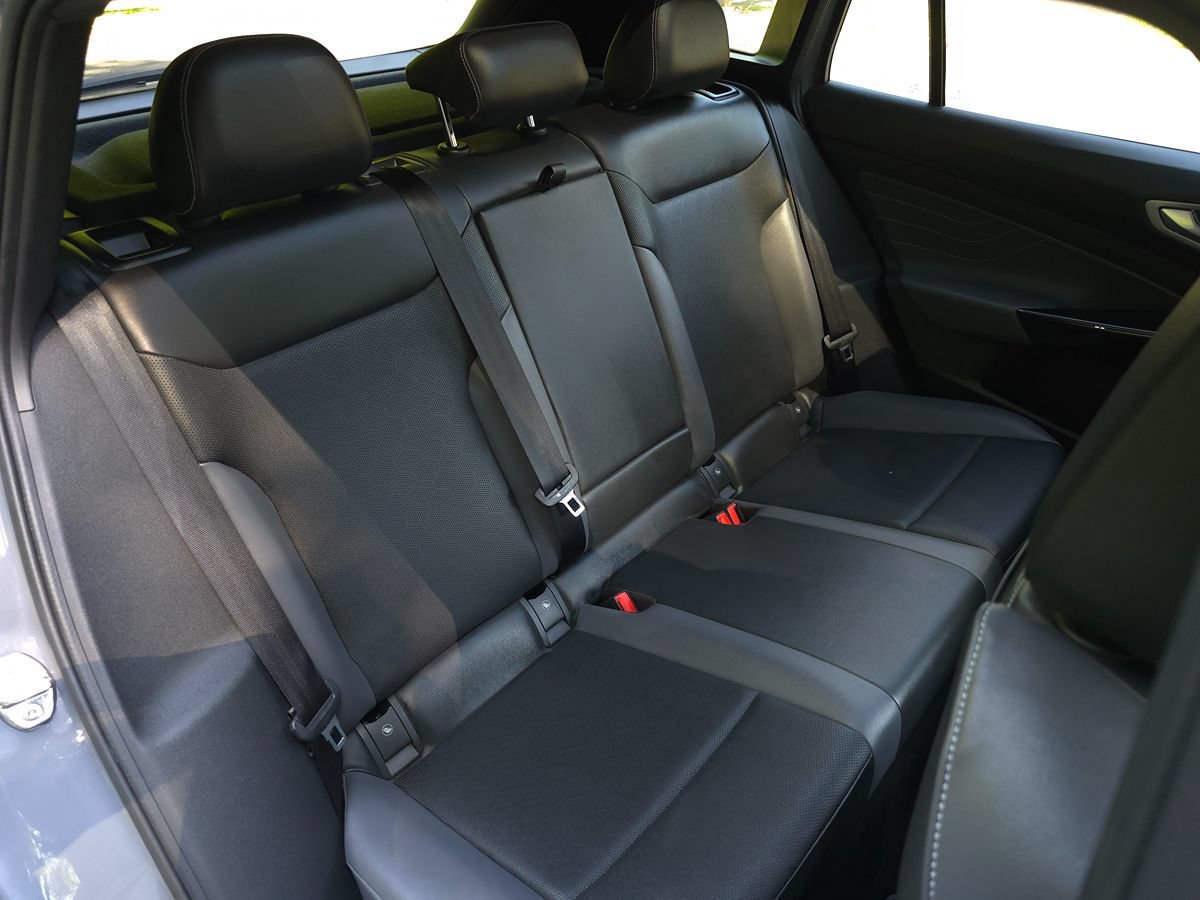 Used 2023 Volkswagen ID.4 S RWD image 16