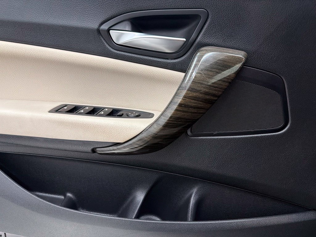 Used 2015 BMW 228i Convertible RWD image 18