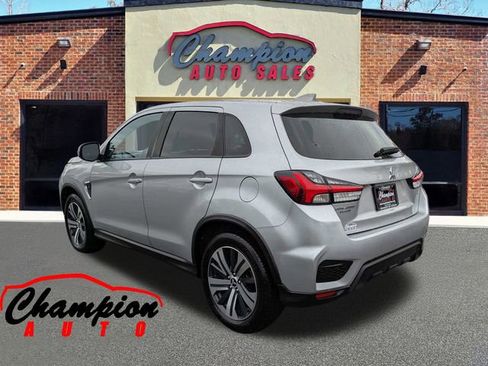 Used 2021 Mitsubishi Outlander Sport SE image 10