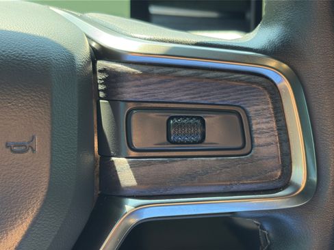 Used 2024 Rivian R1S Adventure Dual AWD/4WD image 18
