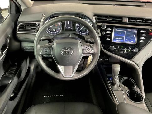 Used 2019 Toyota Camry LE image 7