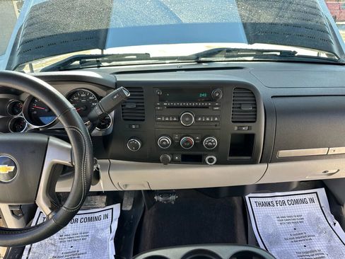 Used 2011 Chevrolet Silverado 2500 LT image 19