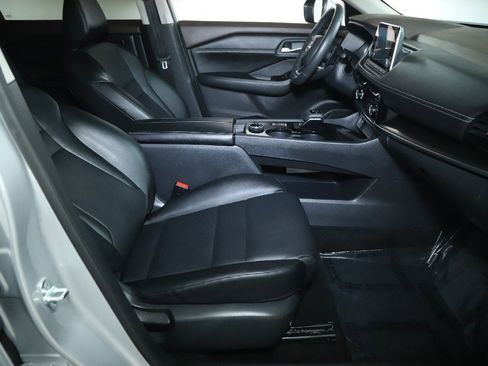 Used 2023 Nissan Rogue SV w/ SV Premium Package image 35