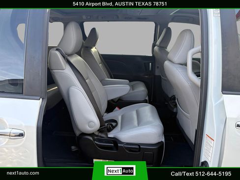 Used 2018 Toyota Sienna Limited Premium image 26