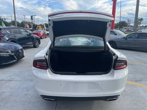 Used 2022 Dodge Charger SXT RWD image 4