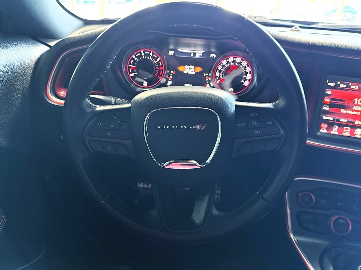Used 2016 Dodge Challenger R/T Scat Pack RWD image 39