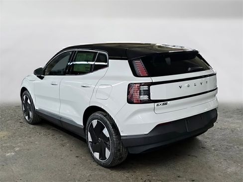 New 2026 Volvo EX30 Ultra w/ Protection Package image 7