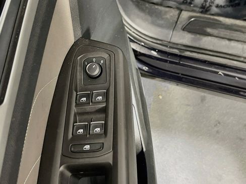 Used 2023 Volkswagen Atlas Cross Sport SE AWD/4WD image 17
