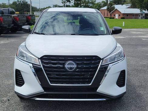 Used 2024 Nissan Kicks S FWD image 8