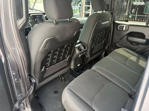 Used 2022 Jeep Wrangler Unlimited Rubicon 4xe AWD/4WD image 38