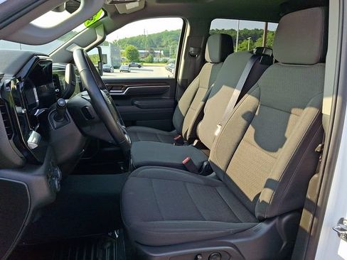 Used 2025 Chevrolet Silverado 2500 LT w/ Convenience Package AWD/4WD image 13