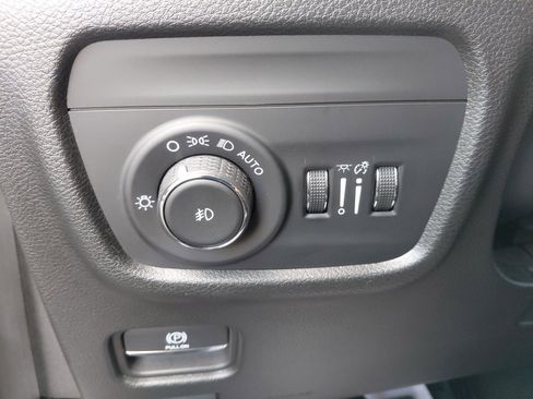 Used 2022 Jeep Grand Cherokee Trailhawk image 40