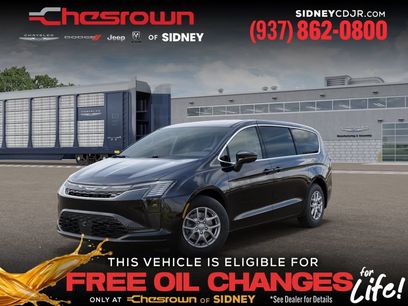 New 2027 Chrysler Pacifica Select w/ Family Tech Group