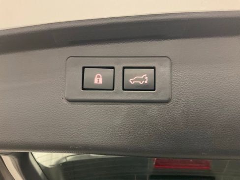 Used 2022 Subaru Outback Touring image 40