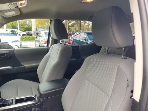 Used 2023 Toyota Tacoma SR5 w/ Technology Package image 15