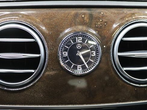Used 2018 Mercedes-Benz S 560 4MATIC Sedan image 32