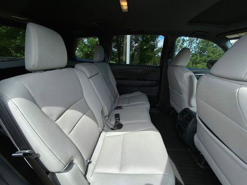 Used 2023 Honda Passport EX-L image 27