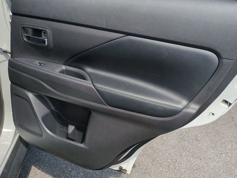 Used 2020 Mitsubishi Outlander SEL image 34