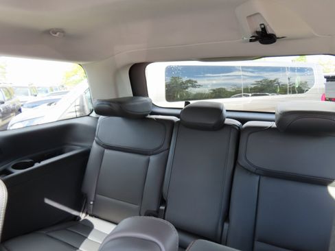 New 2025 Ford Expedition Active image 20