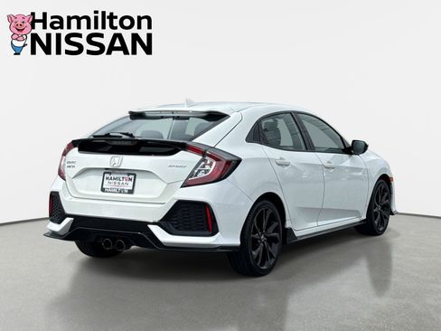 Used 2018 Honda Civic Sport image 2