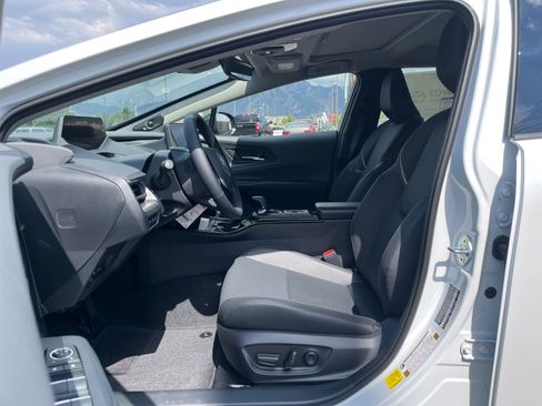New 2026 Toyota Prius Limited FWD image 10