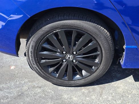 Used 2018 Honda Fit Sport image 9