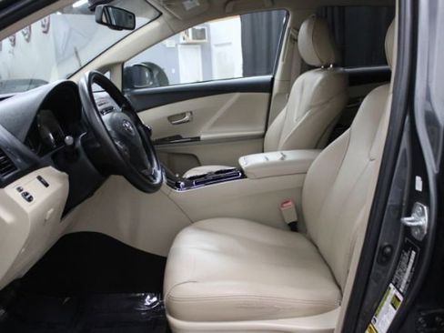 Used 2009 Toyota Venza image 7