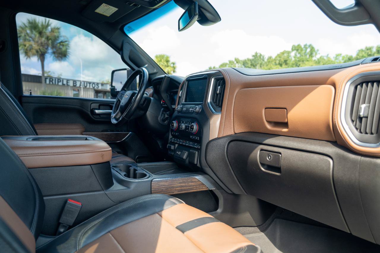 Used 2022 Chevrolet Silverado 3500 High Country w/ Safety Package II AWD/4WD image 42