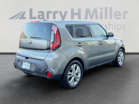 Used 2015 Kia Soul + image 5