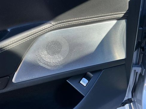 Used 2016 BMW 750i xDrive image 31