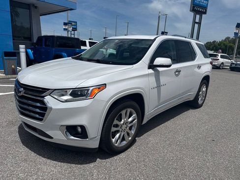 Used 2021 Chevrolet Traverse High Country FWD image 2