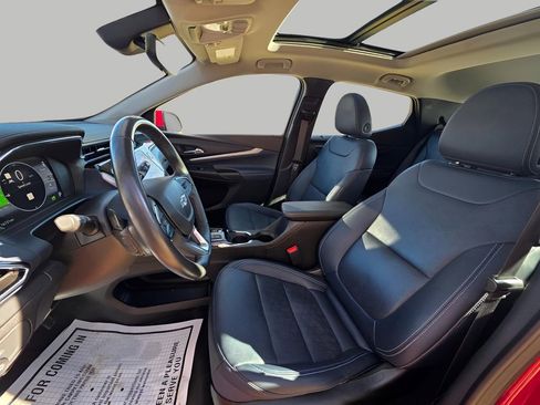 Used 2023 Chevrolet Bolt EUV Premier w/ Sun & Sound Package image 18