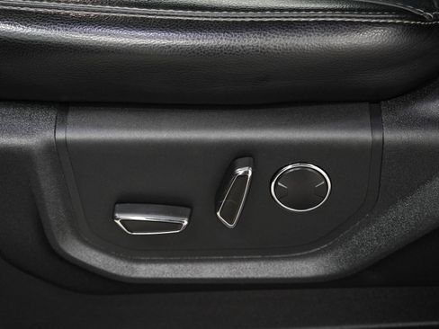 Used 2017 Ford F150 Lariat w/ Equipment Group 502A Luxury AWD/4WD image 26