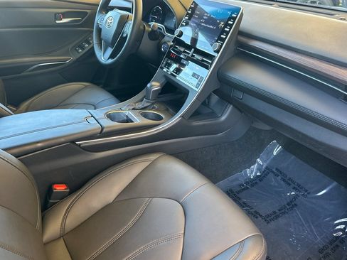 Certified 2022 Toyota Avalon XLE FWD image 18