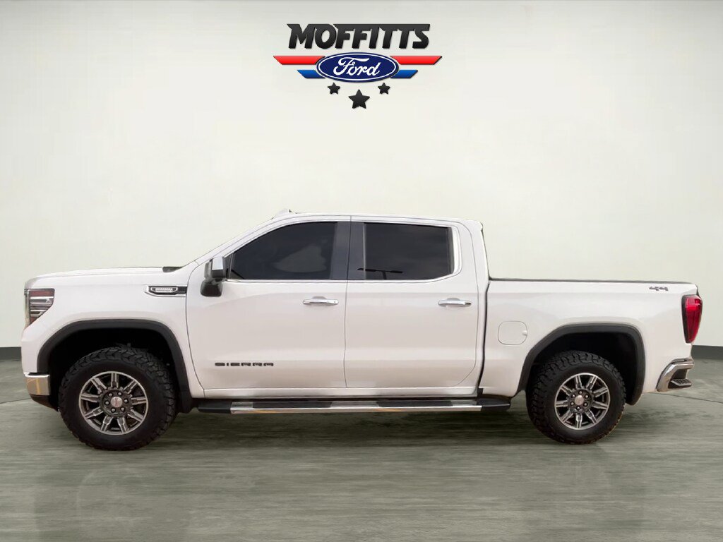 Used 2022 GMC Sierra 1500 SLT w/ SLT Premium Plus Package AWD/4WD image 2