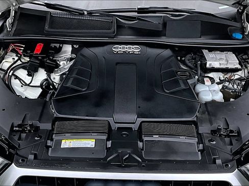 Used 2018 Audi Q7 3.0T Premium Plus AWD/4WD image 37