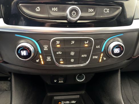 Certified 2023 Chevrolet Traverse RS w/ LPO, Floor Liner Package image 19