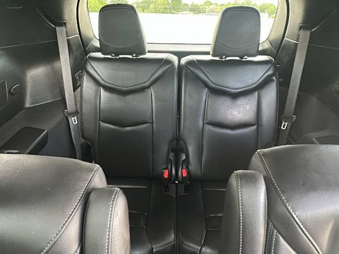 Used 2024 Cadillac XT6 Premium Luxury w/ Technology Package FWD image 33