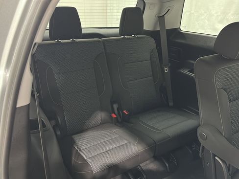 Used 2023 GMC Acadia SLE w/ Driver Convenience Package image 25