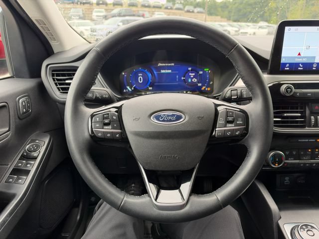 Used 2022 Ford Escape Titanium FWD image 36