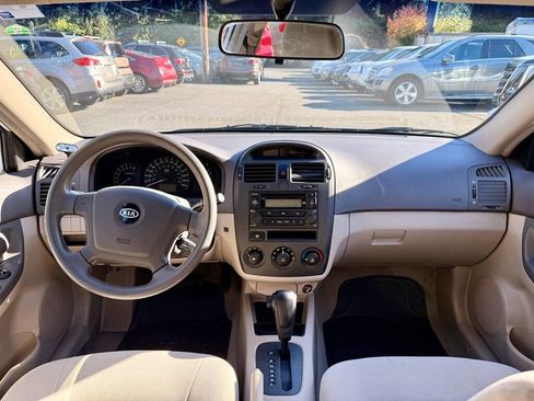 Used 2006 Kia Spectra EX image 15