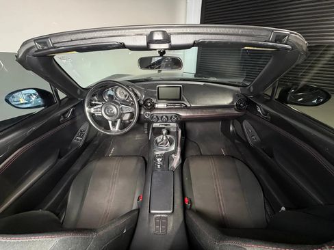 Used 2016 MAZDA MX-5 Miata Club RWD image 15