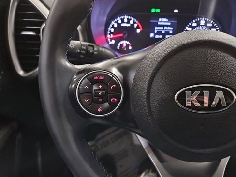 Used 2021 Kia Soul GT-Line FWD image 21