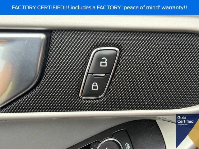 Used 2022 Ford Explorer XLT w/ Equipment Group 202A AWD/4WD image 32