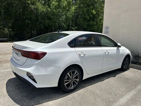 Used 2024 Kia Forte LXS FWD image 5