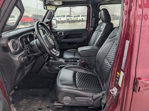 Used 2022 Jeep Gladiator Overland w/ LED Lighting Group image 2