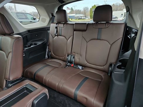 Used 2023 Honda Pilot Elite image 10