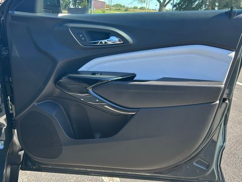 New 2025 Chevrolet Trax LT w/ LT Convenience Package image 9