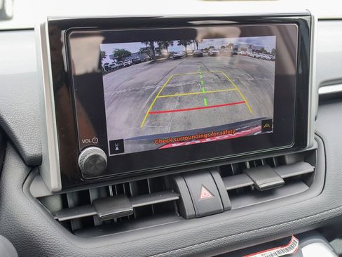 Used 2025 Toyota RAV4 XLE FWD image 4